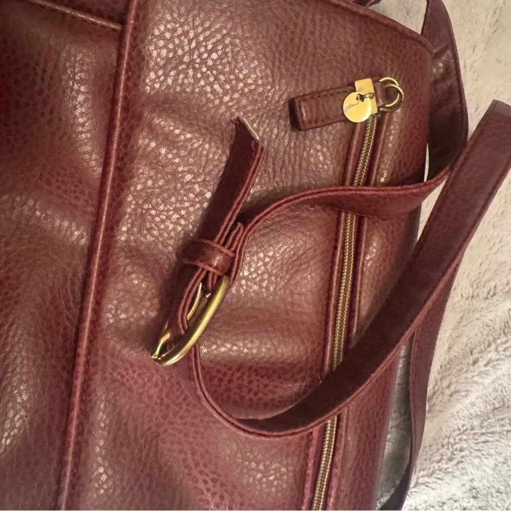 Relic Leather Crossbody‎ Messenger Bag Burgundy Flap Shoulder Purse